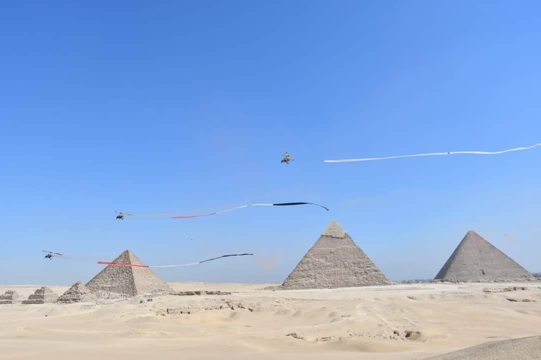 إنطلاق فعاليات العرض الجوى «المصرى - الكورى الجنوبى» فوق سفح الأهرامات