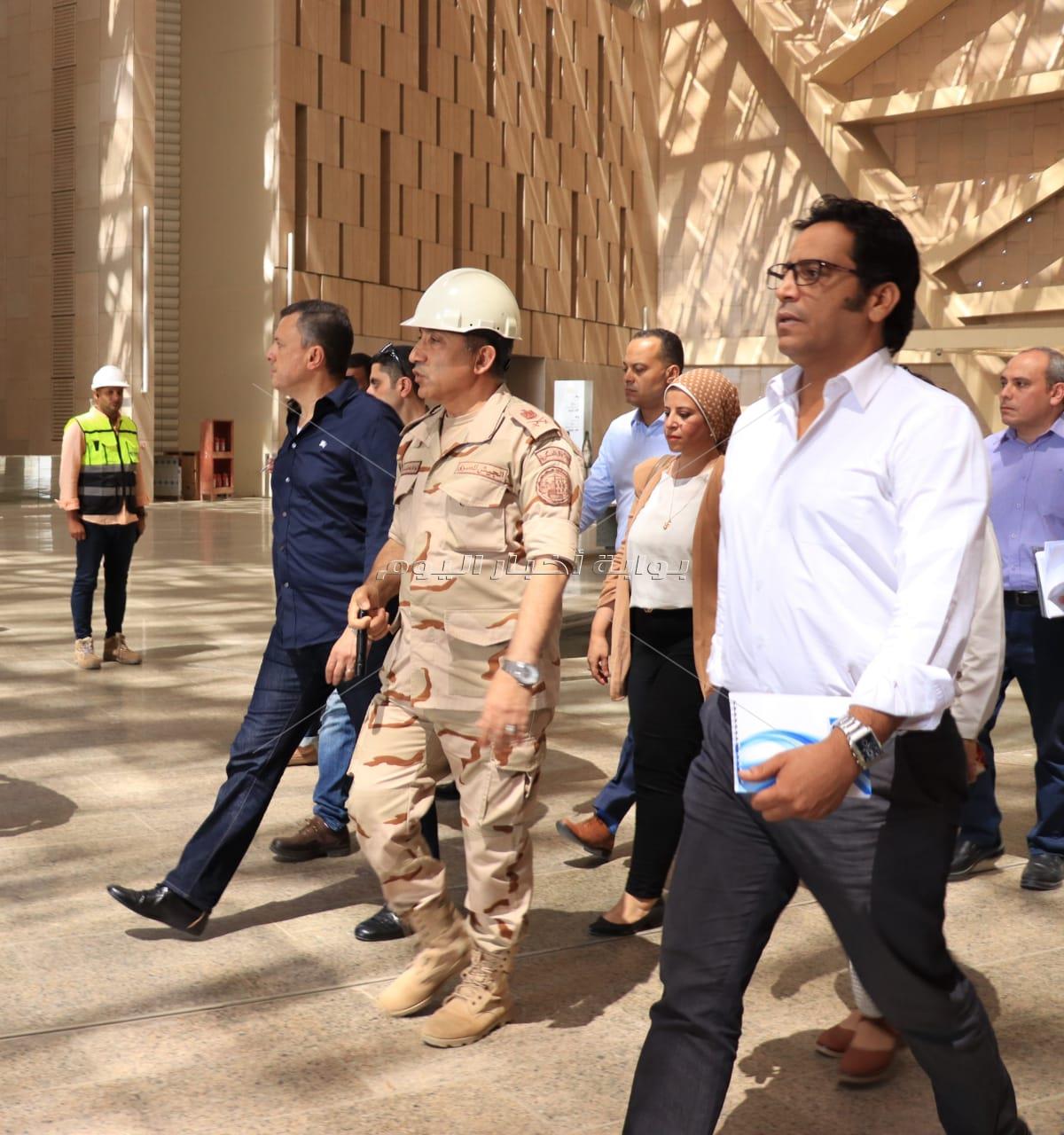  وزير السياحة والآثار يتفقد المتحف المصري الكبير