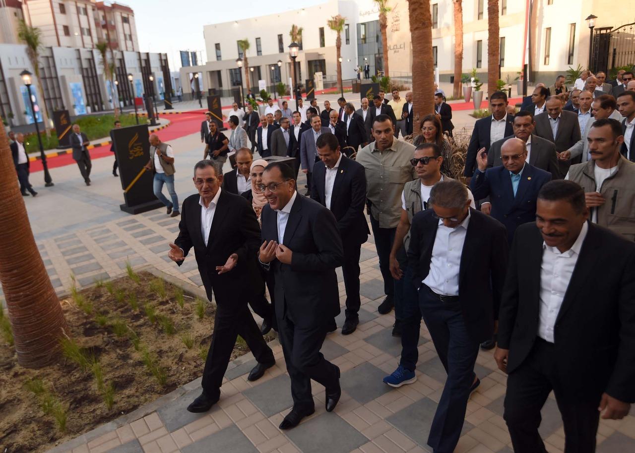 رئيس الوزراء يشهد افتتاح مجمع "تحيا مصر" للخدمات الحكومية