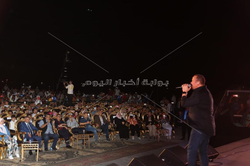 هشام عباس يتالق فى ختام مهرجان رشيد وبراعة مواهب الاوبرا تلفت الانظار 