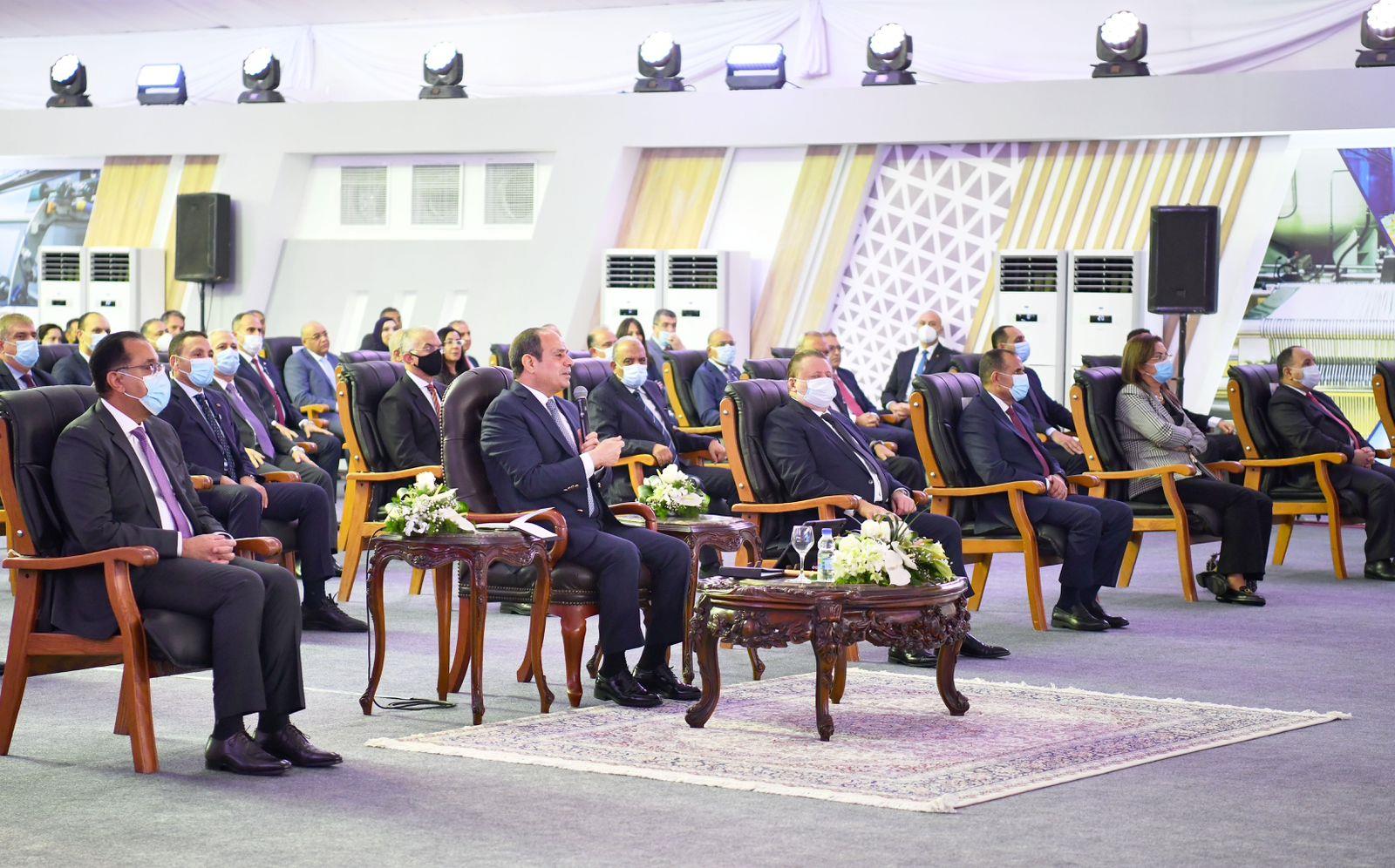 الرئيس السيسي خلال افتتاح المشروعات القومية اليوم