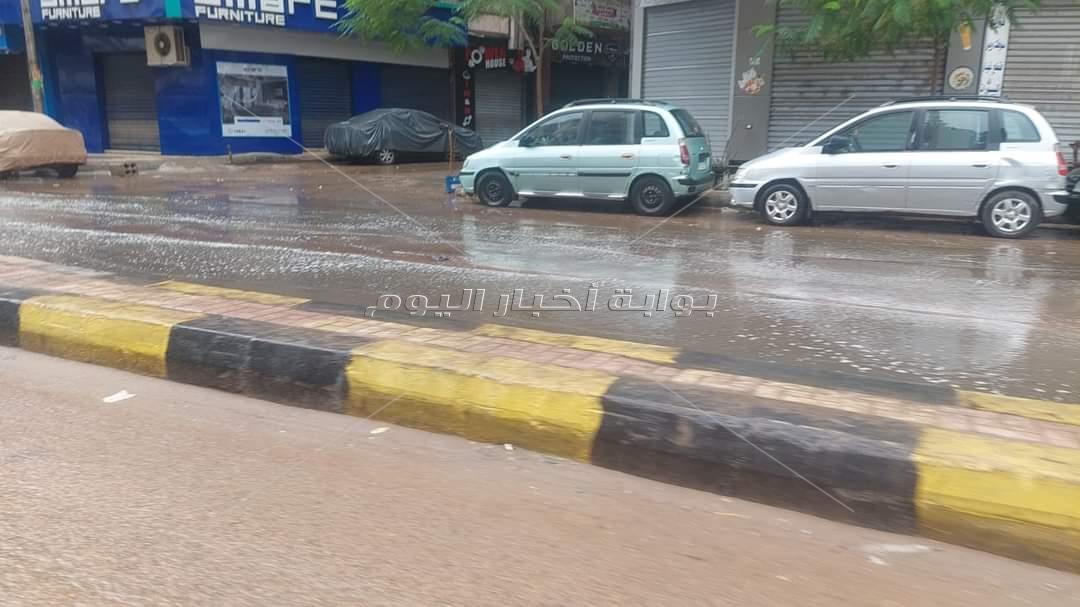 هطول أمطار "رياح الصليب" على أحياء شرق الإسكندرية  