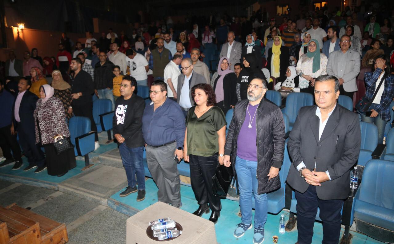 خالد جلال يشهد مسرحية سامح حسين "حلم جميل"