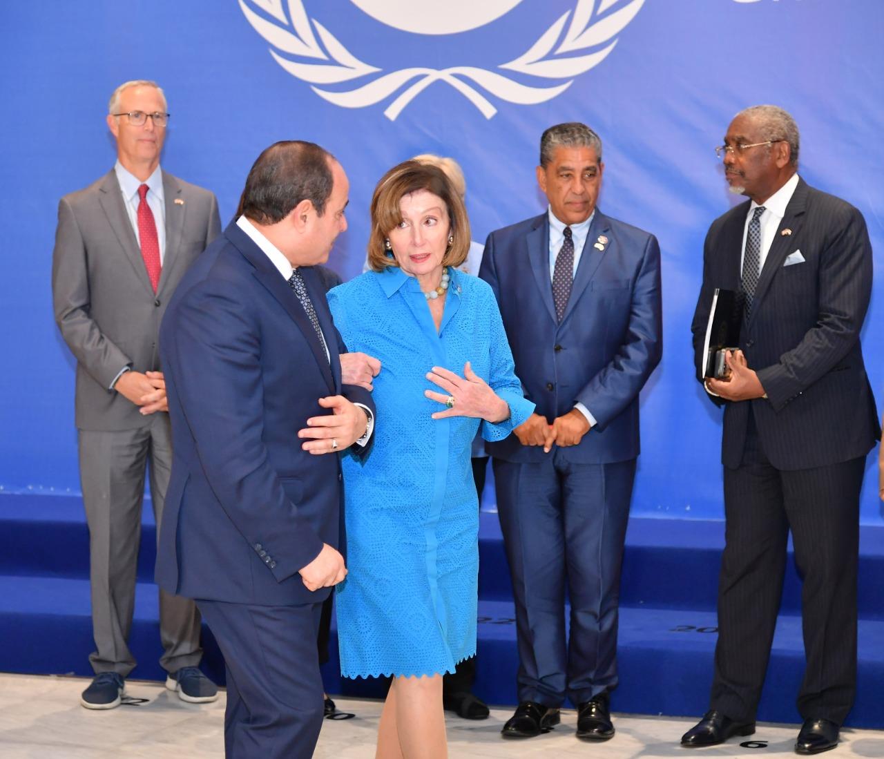 الرئيس يناقش مختلف القضايا الإقليمية والدولية مع نانسي بيلوسي على رأسها مكافحة الإرهاب
