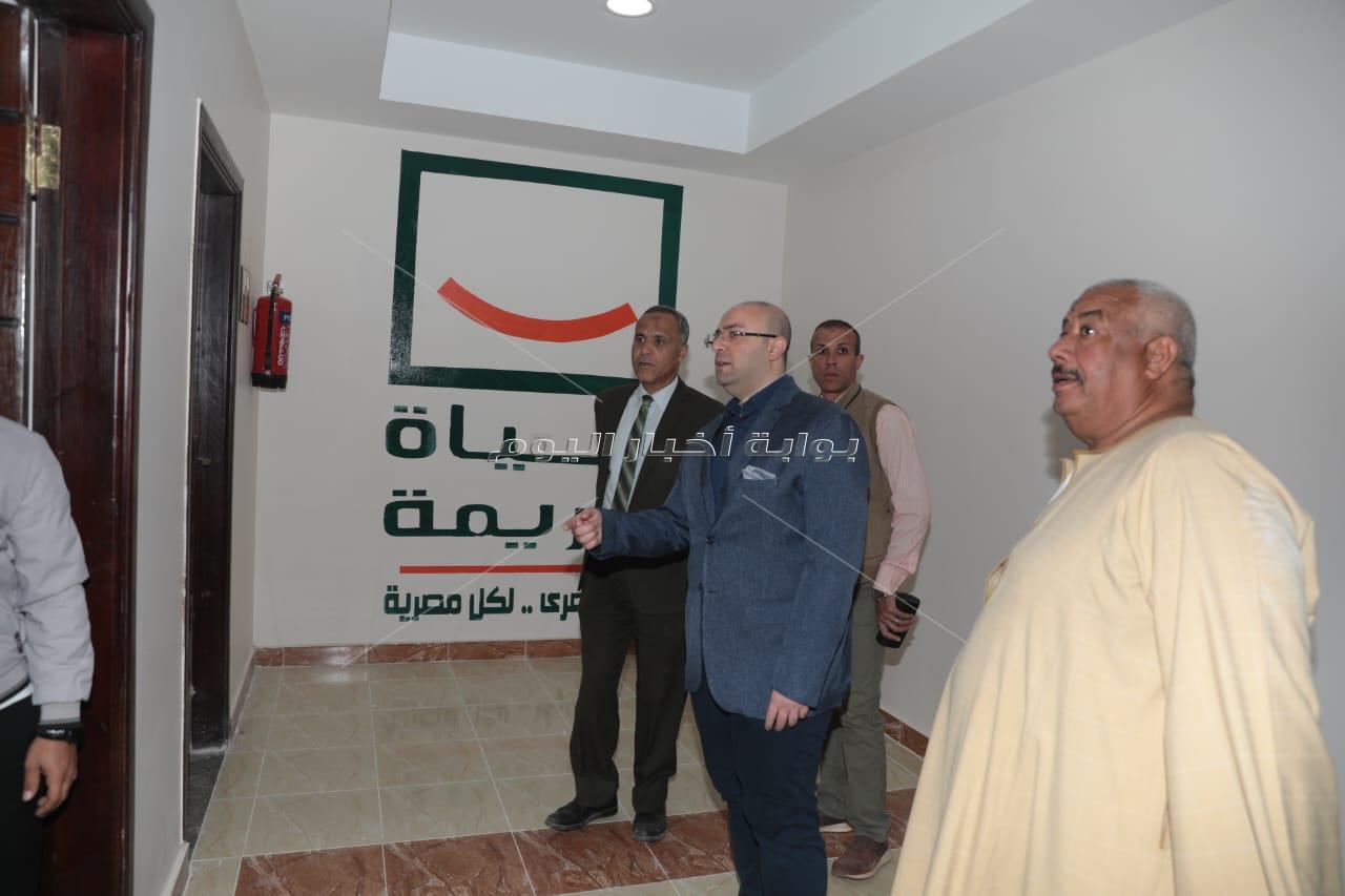 محافظ بني سويف يتفقد مشروعات حياة كريمة في مركز ناصر