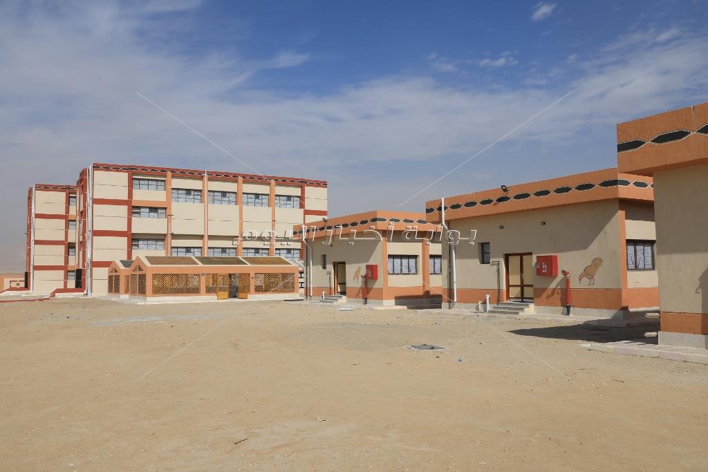 محافظ سوهاج يتفقد المدرسة الثانوية الزراعية الجديدة بقرية الصوامعة شرق بتكلفة 32 مليون جنيه