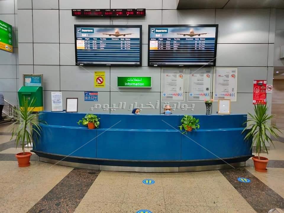" تحسين جودة مستوى الخدمات فى مطار القاهرة و شاشات 75 بوصة جديده لعرض الرحلات 