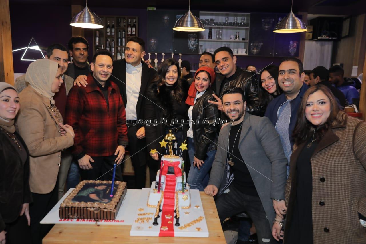 فريق عمل "الحب بتفاصيله" ومصطفى قمر يحتفلون بعيد ميلاد هيثم حسن 