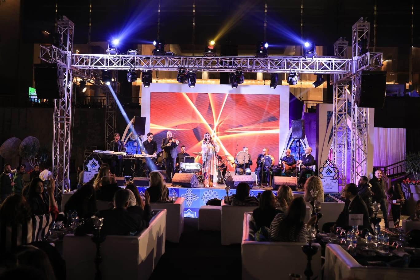 نجوم الفن والرياضة يحتفلون بالاجواء الرمضانية في القاهرة الجديدة 