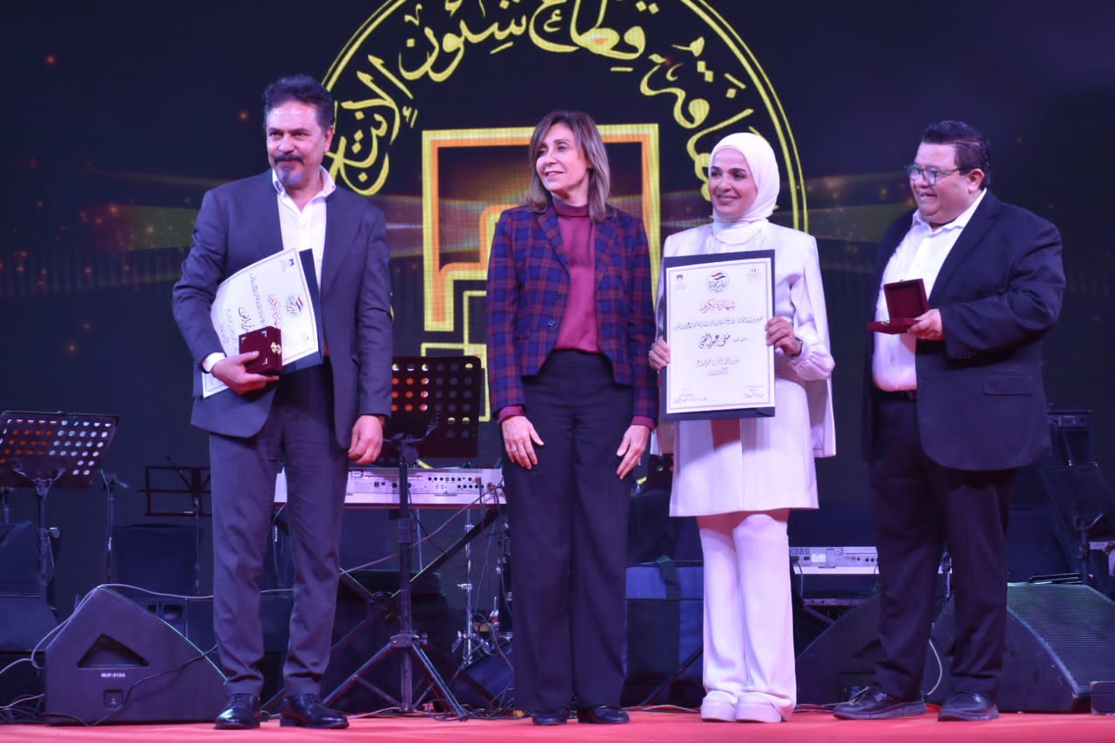 وزيرة الثقافة تشهد الاحتفال بانتصارات العاشر من رمضان
