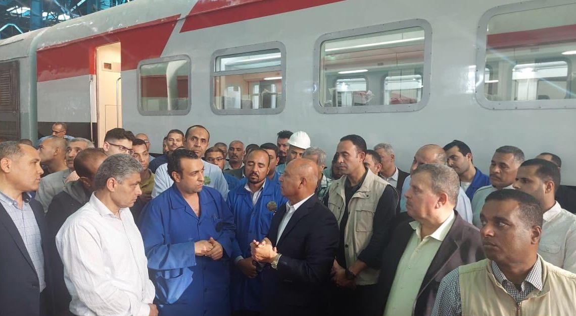  بالصور.. إعادة تشغيل أول قطار أسباني "معاد تأهيله" بالكامل في ورش أبو راضي
