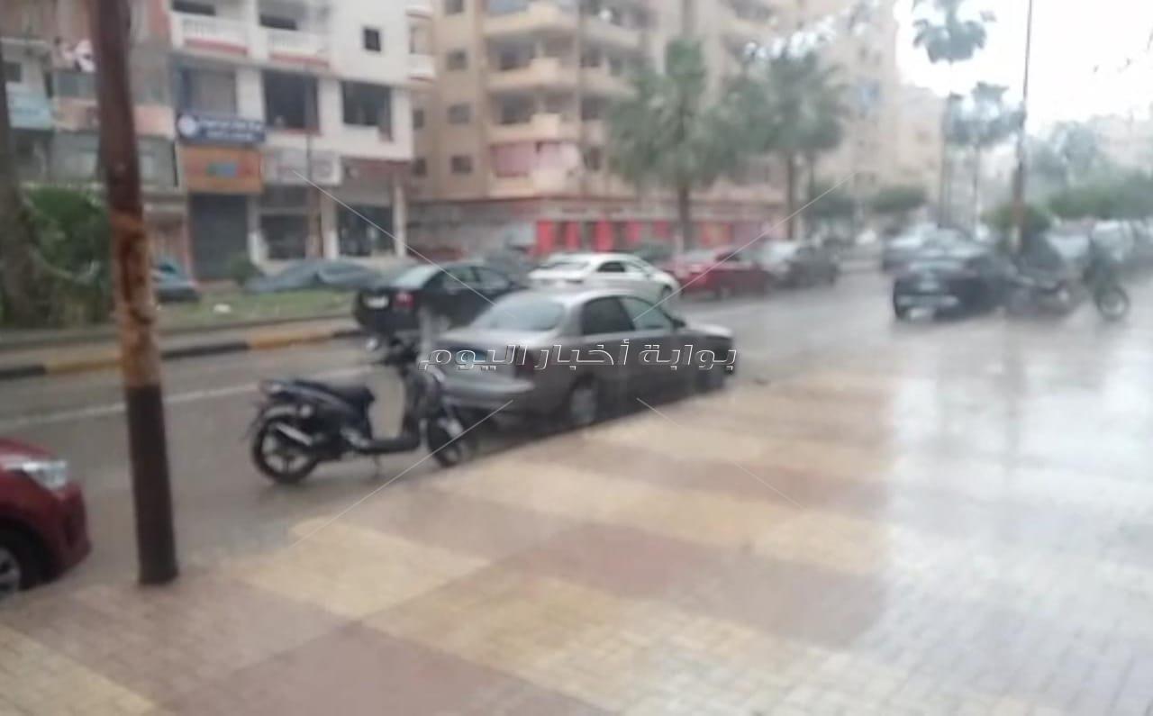 هطول أمطار على الإسكندرية.. والصرف الصحي: أكثر غزارة بأحياء غرب