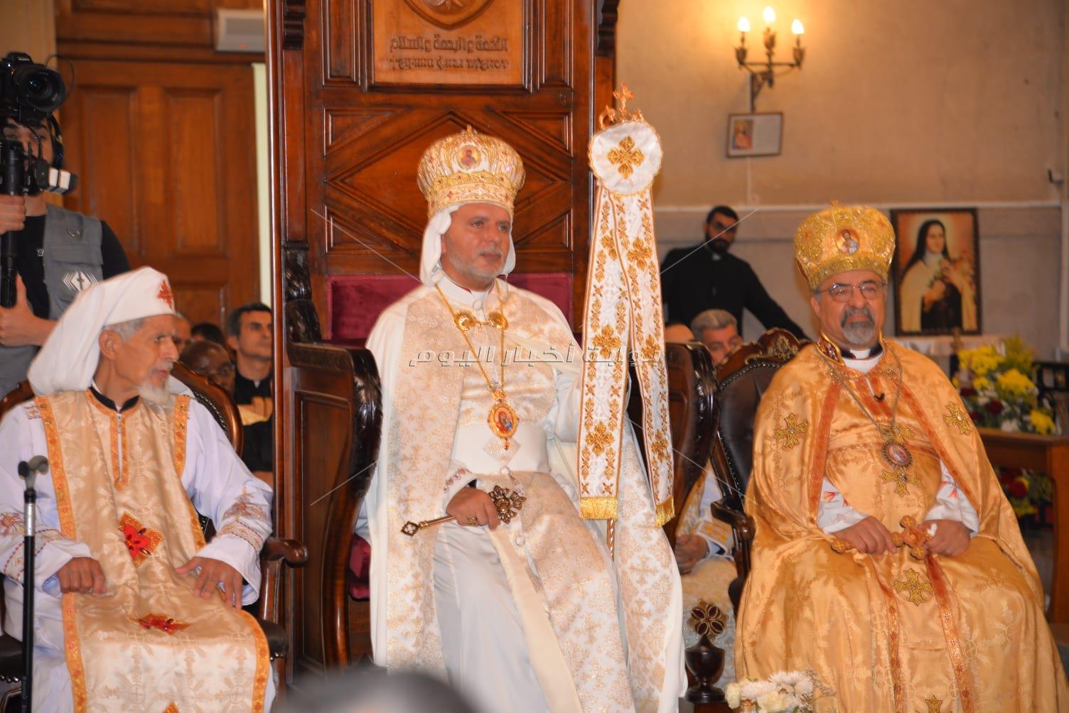 محافظ الإسماعيلية يشهد مراسم ترسيم مطرانًا جديدًا لإيبارشية الأقباط الكاثوليك 