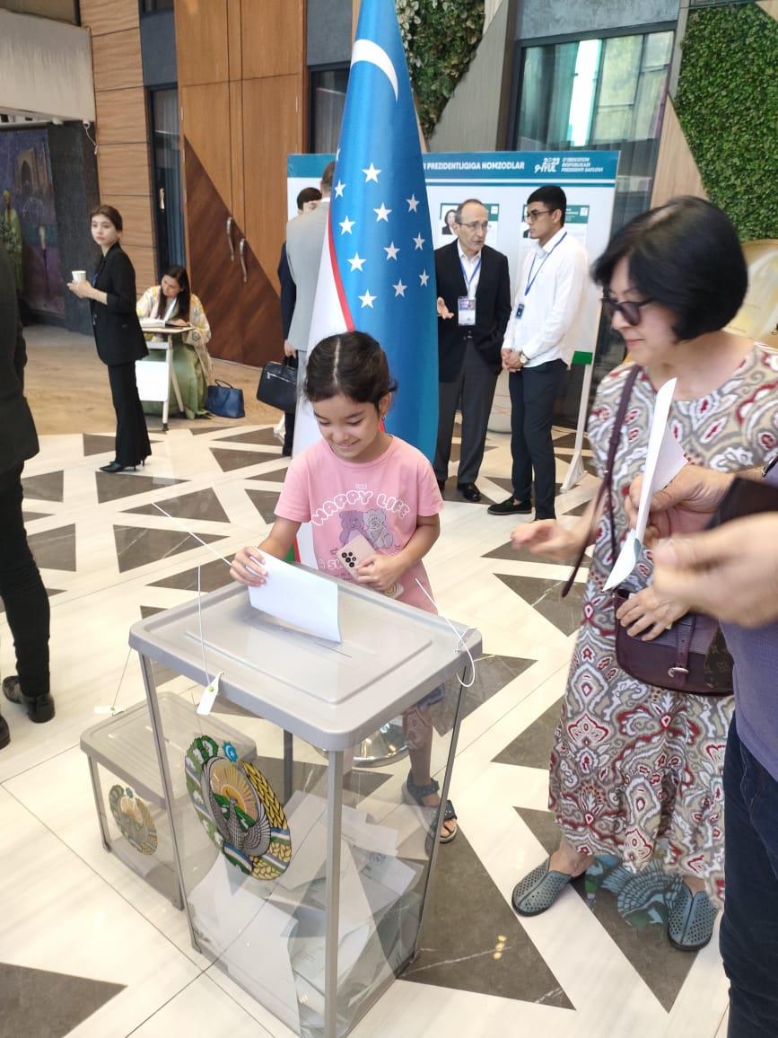 تفاصيل فوز شوكت ميرضيائيف بالانتخابات الرئاسية في أوزبكستان 