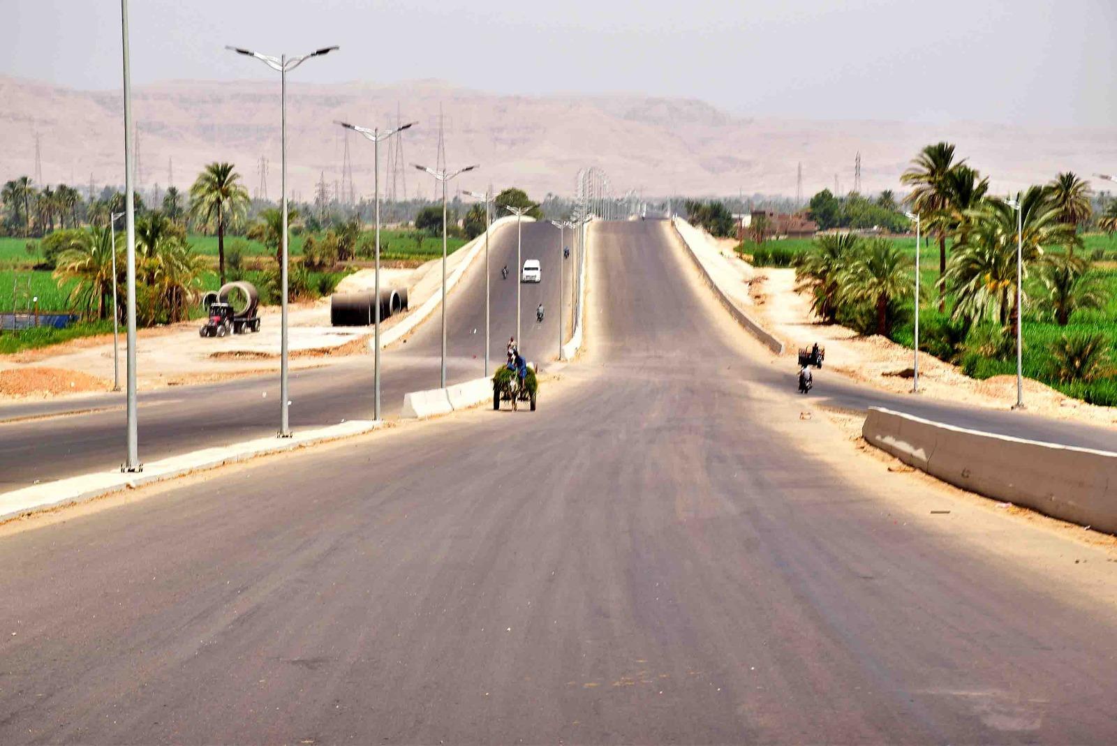 محور سمير فرج لربط الطريق الصحراوي الغربي بالصحراوي الشرقي على نيل الأقصر