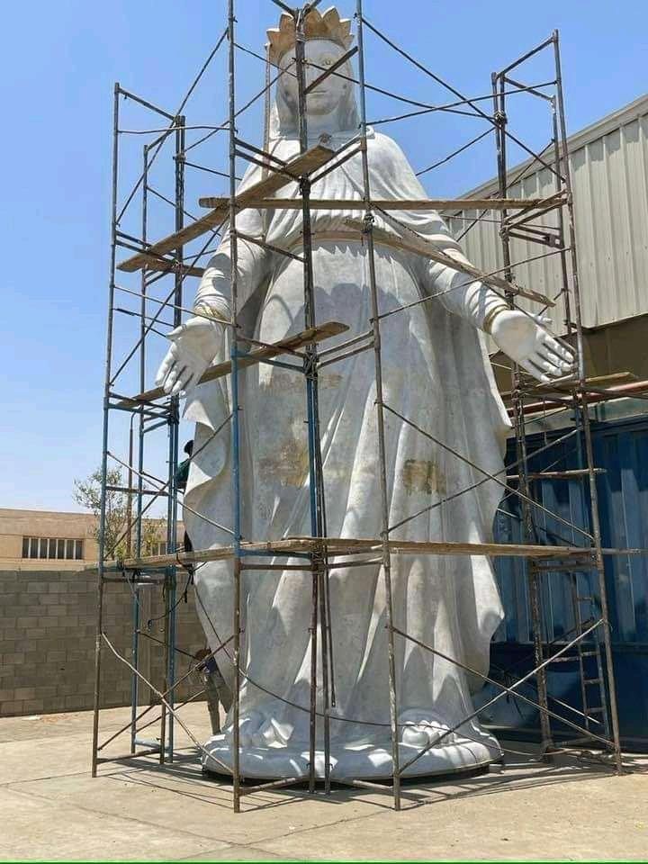 مجسم السيدة العذراء مريم