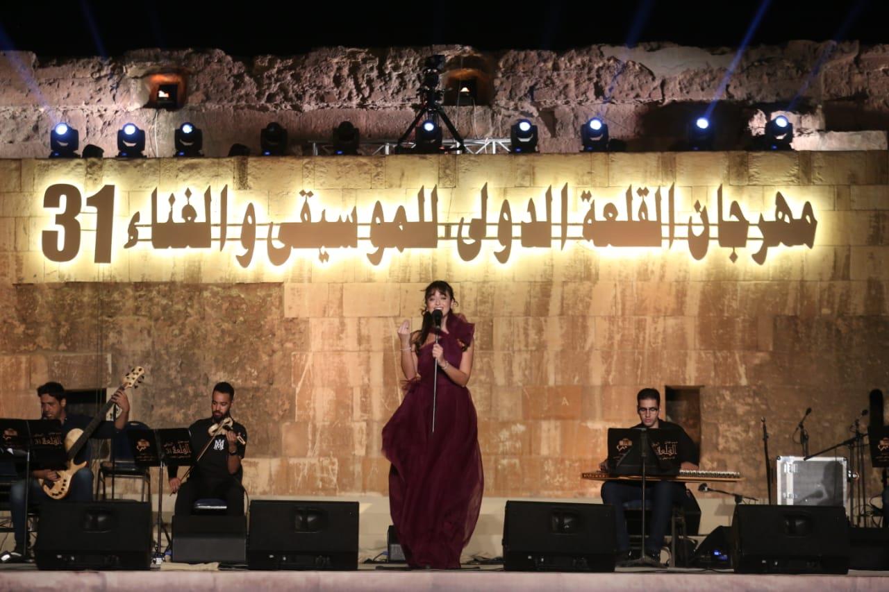 مدحت صالح يتألق في أولى ليالي مهرجان القلعة بحفل "كامل العدد"