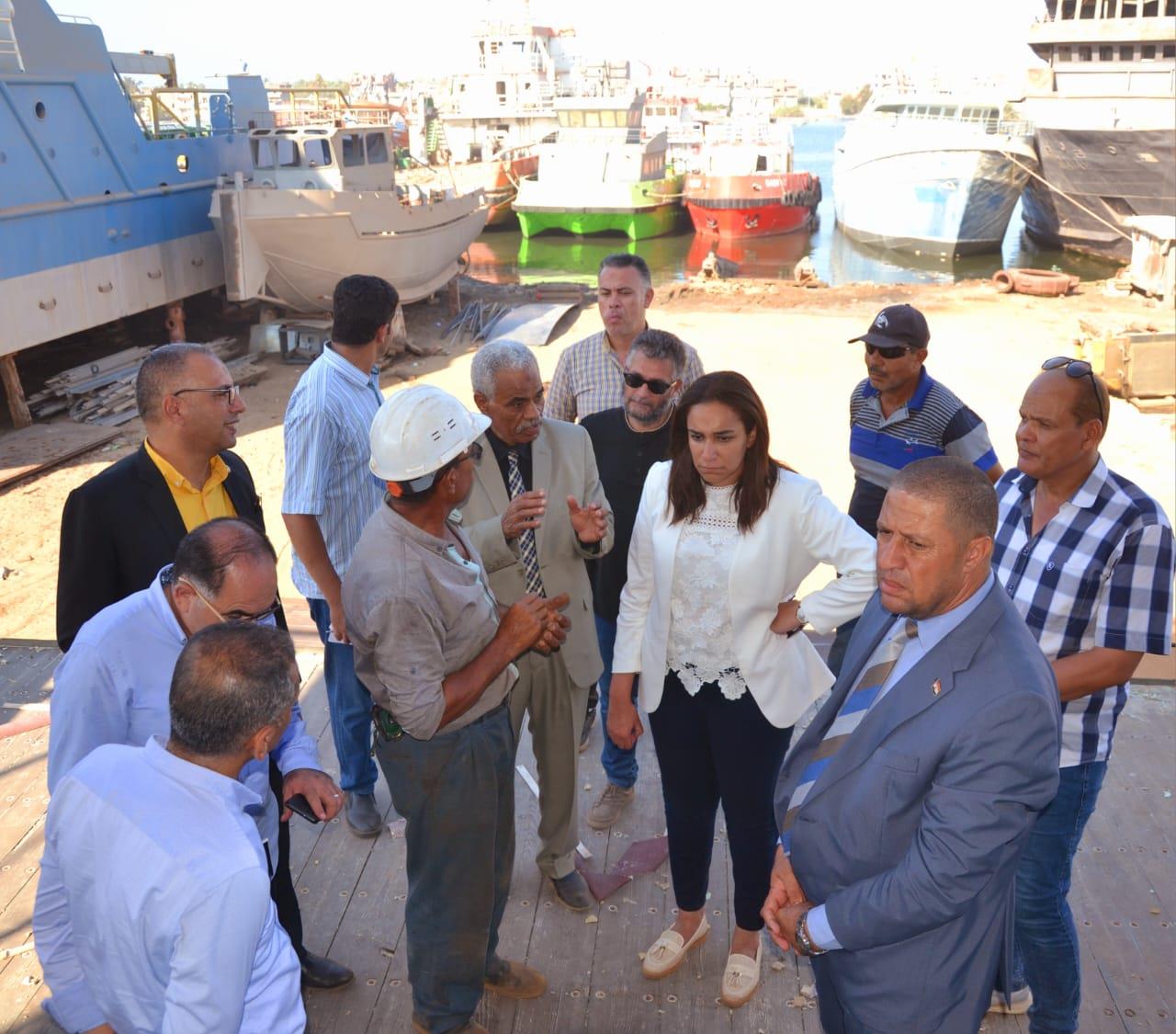 نائب محافظ البحيرة تتابع الموقف التنفيذي لمشروع ميناء الصيد برشيد. 