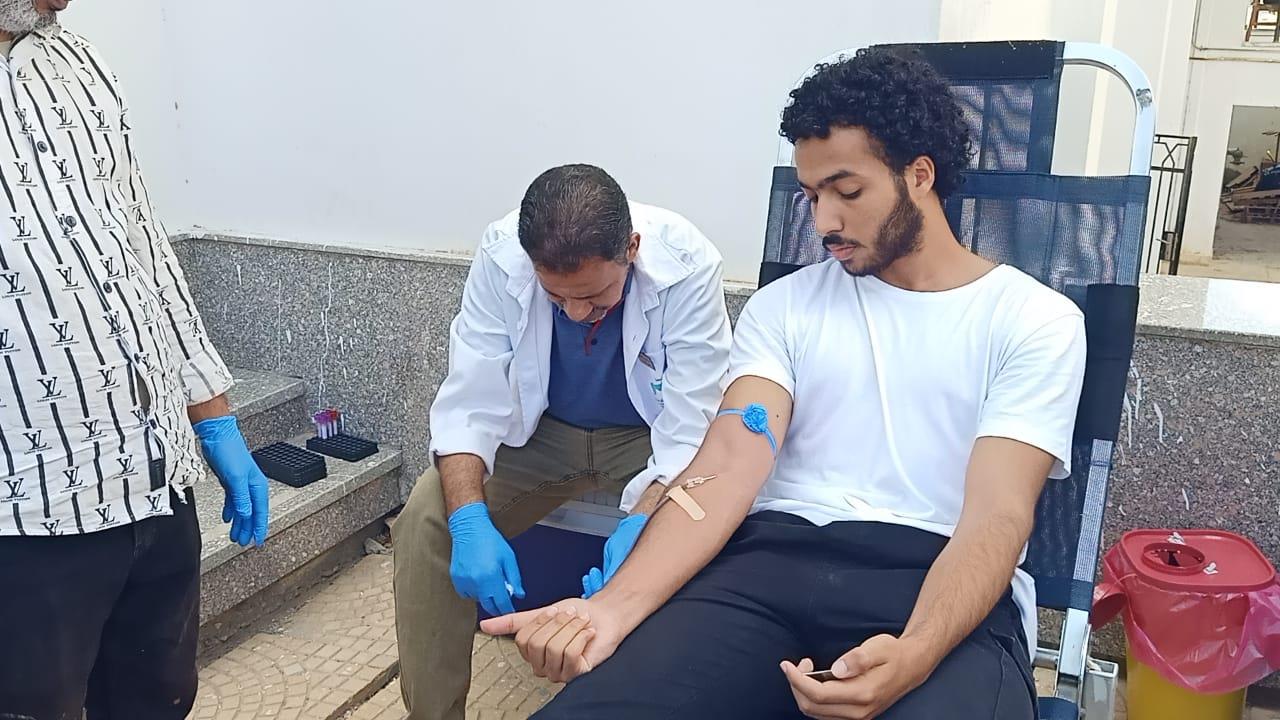 حملة للتبرع بالدم بالتعاون مع بنك الدم المصري لأشقائنا في قطاع غزة