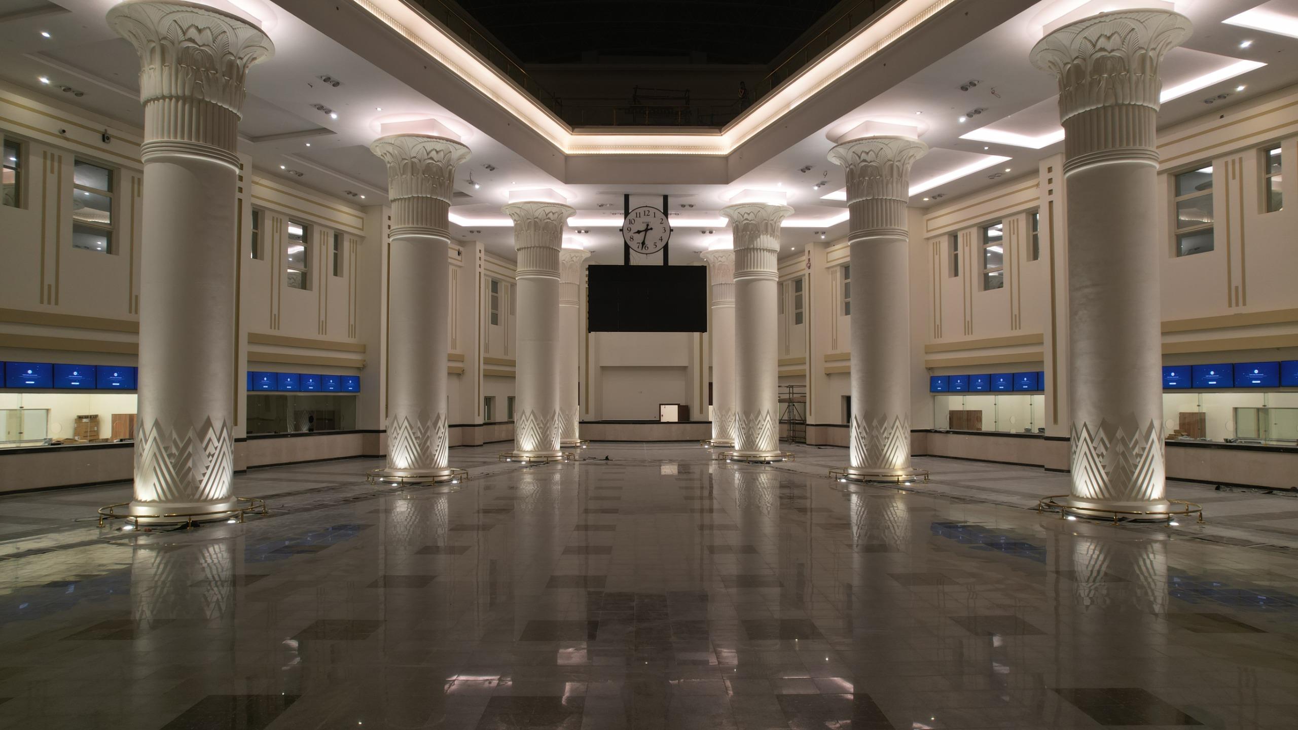 صور ليلية تبرز جمال محطة قطارات الصعيد ببشتيل قبل افتتاحها