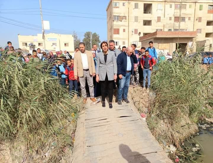 بدء العمل بكوبري مشاه بلقطر الشرقية استجابة لمطالب المواطنين بأبو حمص