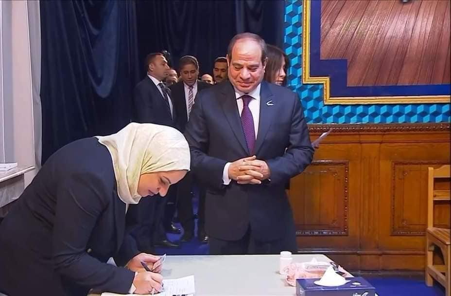 الرئيس السيسي يدلي بصوته في الانتخابات الرئاسية