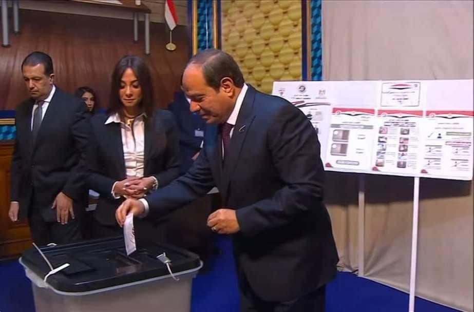 الرئيس السيسي يدلي بصوته في الانتخابات الرئاسية
