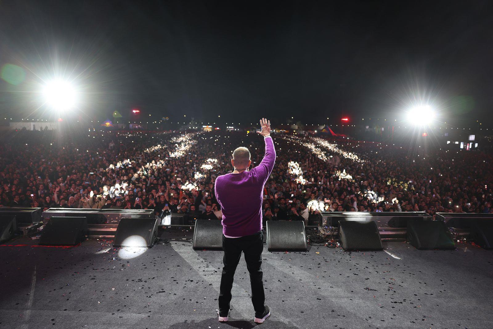 عمرو دياب يتألق في أضخم حفلات القاهرة