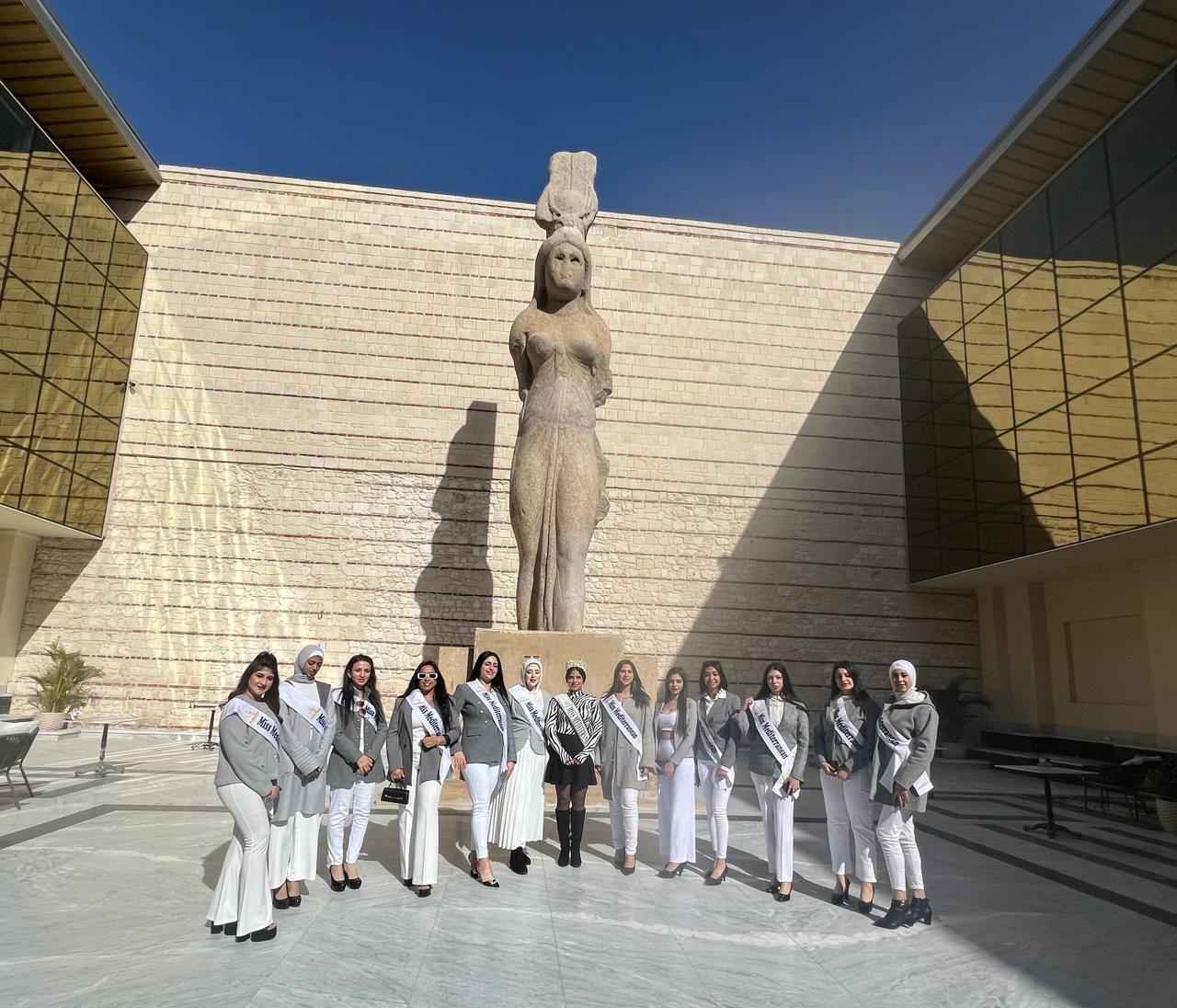 ملكات جمال البحر المتوسط في زيارة تعريفية للمتحف اليوناني الروماني بالإسكندرية