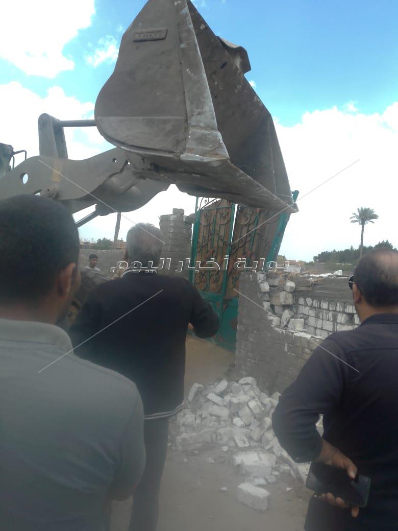 محافظة الجيزة تضبط وتزيل 17 حالة بناء مخالف