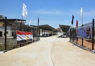 اللواء طارق الفقي محافظ سوهاج يفتتح مجمع المواقف الجديد