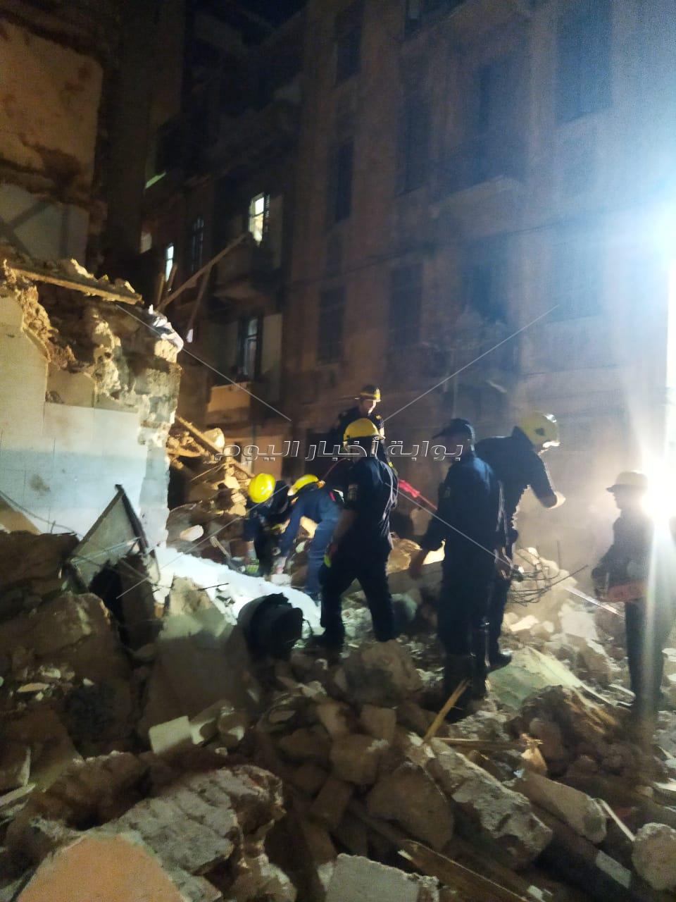 انهيار منزل قديم وسط الإسكندرية