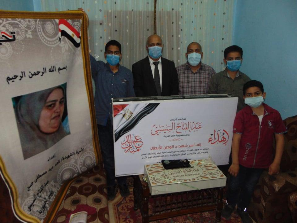  الصحة: هدايا من الرئيس عبدالفتاح السيسي لشهداء الأطقم الطبية بمناسبة عيد الفطر