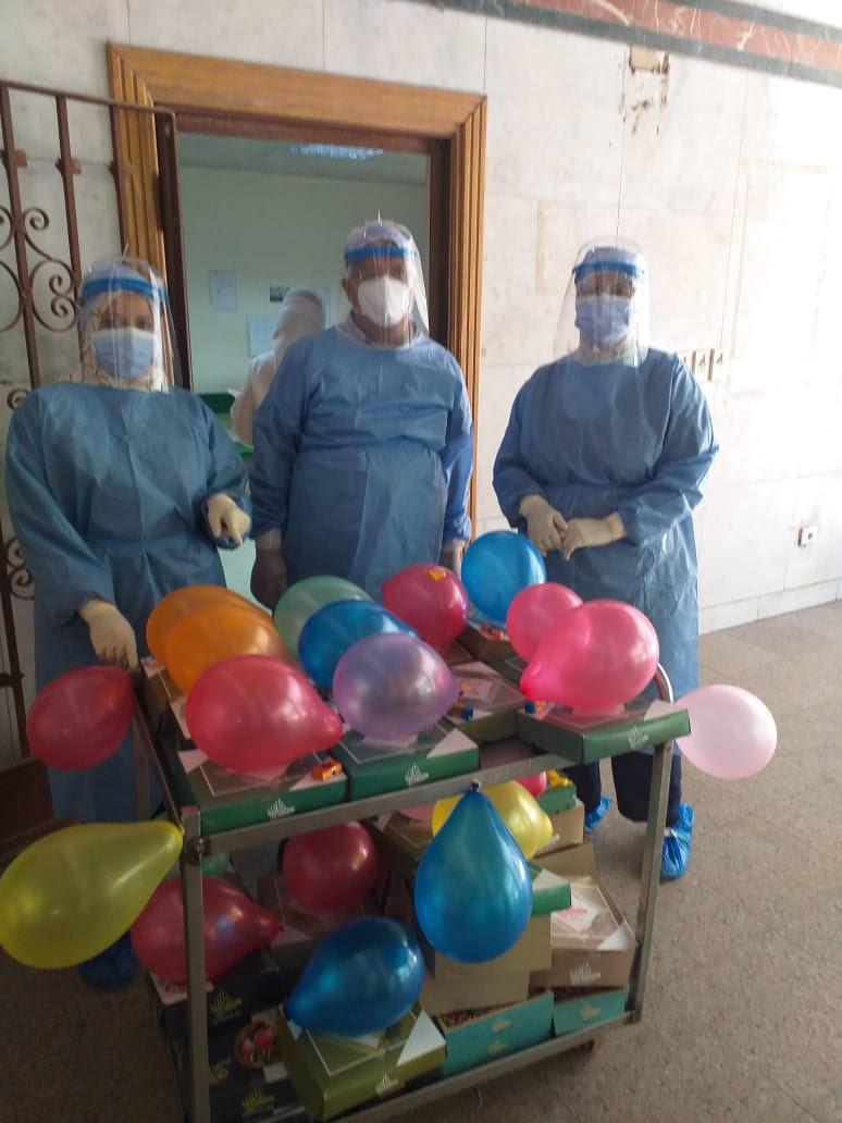مستشفى كفر الزيات العام يحتفي بـ مصابي فيروس كورونا