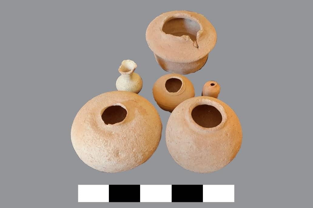 اكتشاف بقايا ورشة لصناعة الفخار من العصر اليوناني الروماني بالبحيرة 