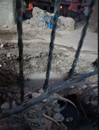 الصرف الصحي يهدد بيوت أهالي قرية بالشرقية بالانهيار