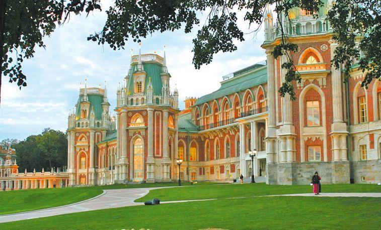 قصر تساريتسينو في موسكو 