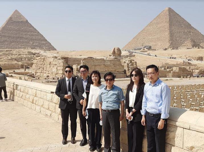 رئيس الجمعية الوطنية لجمهورية كوريا الجنوبية يزور المناطق الاثرية المصرية 
