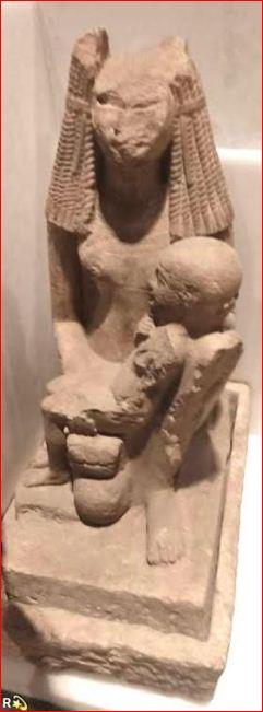 ١٣ قطعة أثرية ضخمة تصل المتحف المصري الكبير