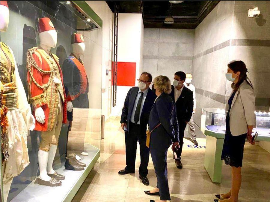 وفداً رفيع المستوى من بنك الاستثمار الأوروبي  يزور المتحف القومي للحضارة المصرية