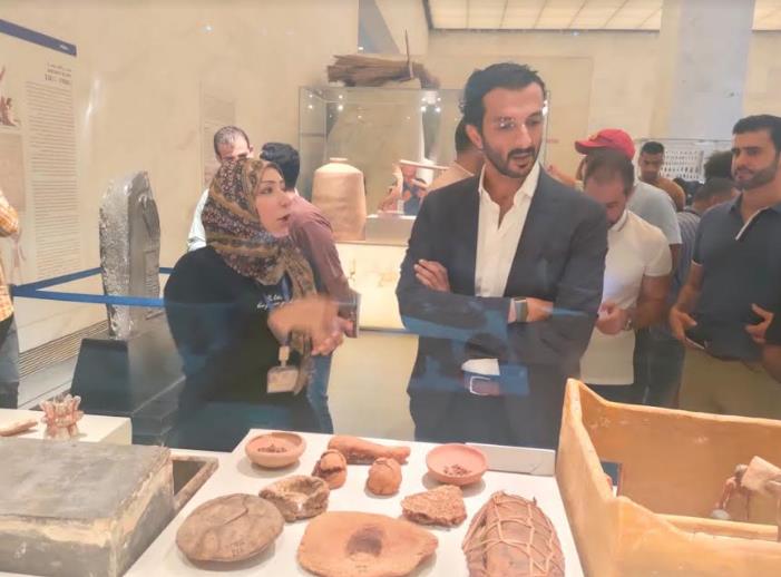 وزير الاقتصاد الإماراتى يزور المتحف القومي للحضارة