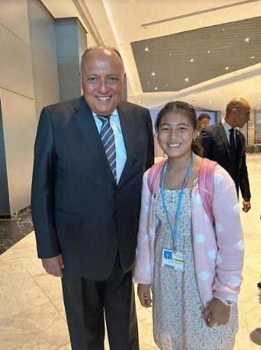 عمرها 11 عام ...اصغر ناشطة مناخ في العالم تزور الأهرامات 