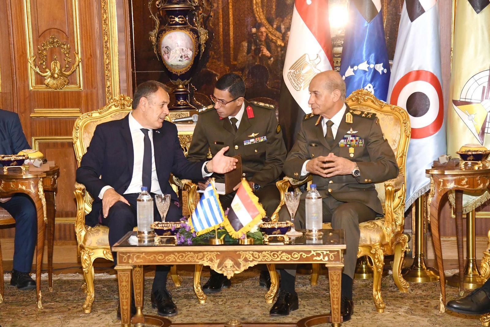لقاء وزيري الدفاع المصري واليوناني