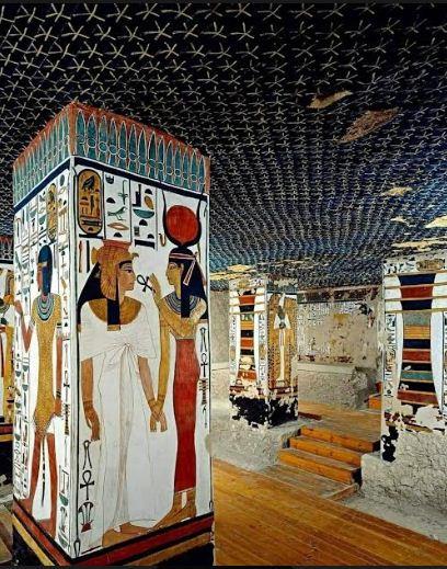 صور من داخل مقبرة الملكة نفرتاري بالأقصر 