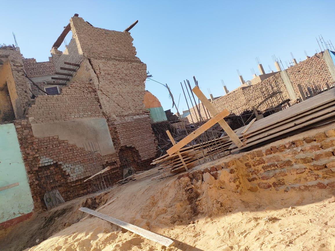 انهيار منزل بقرية الشعانية بنجع حمادي