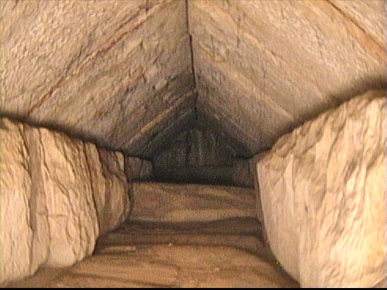 اكتشاف ممر الجمالوني في الأهرامات