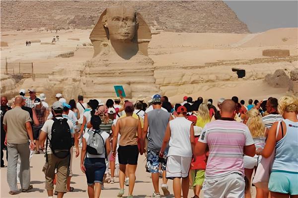 حملة تروجيه ولقاءات مهنية و تأشيرة اضطرارية ...مصر تغازل السياحة الصينية 