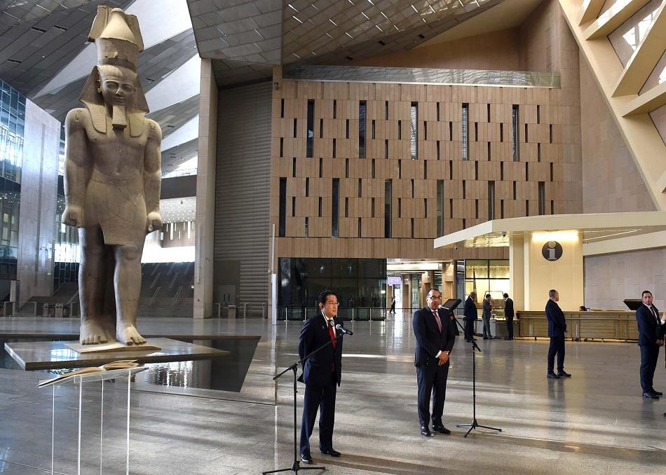  زيارة «فوميو كيشيدا» رئيس وزراء اليابان إلى مصر بشكل عام وزيارة المتحف الكبير 