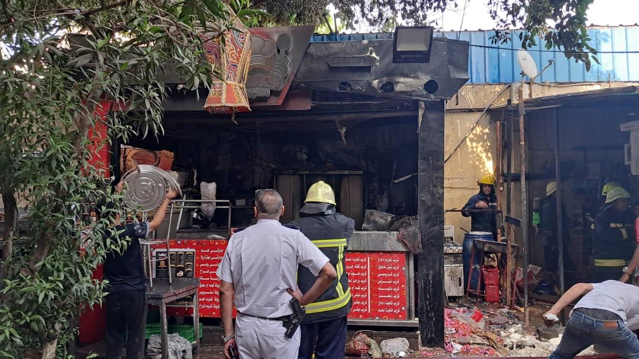  حريق هائل داخل مطعم بمنطقة الإسعاف