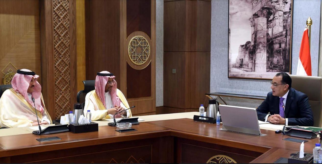 رئيس الوزراء يلتقي وزير الصناعة والثروة المعدنية السعودي